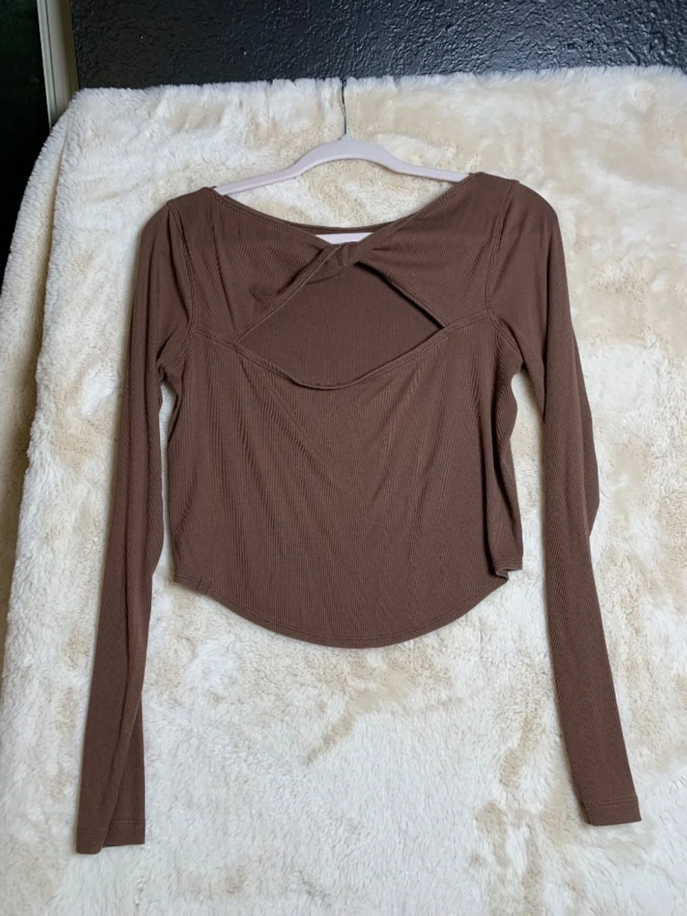 Lululemon twist back king sleeved tank in Brown Java